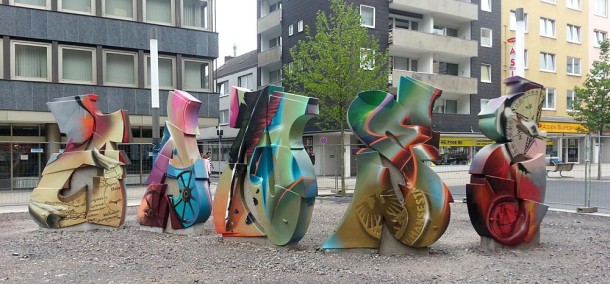 Graffiti Skulptur Dortmund am Brüderweg / Pylon